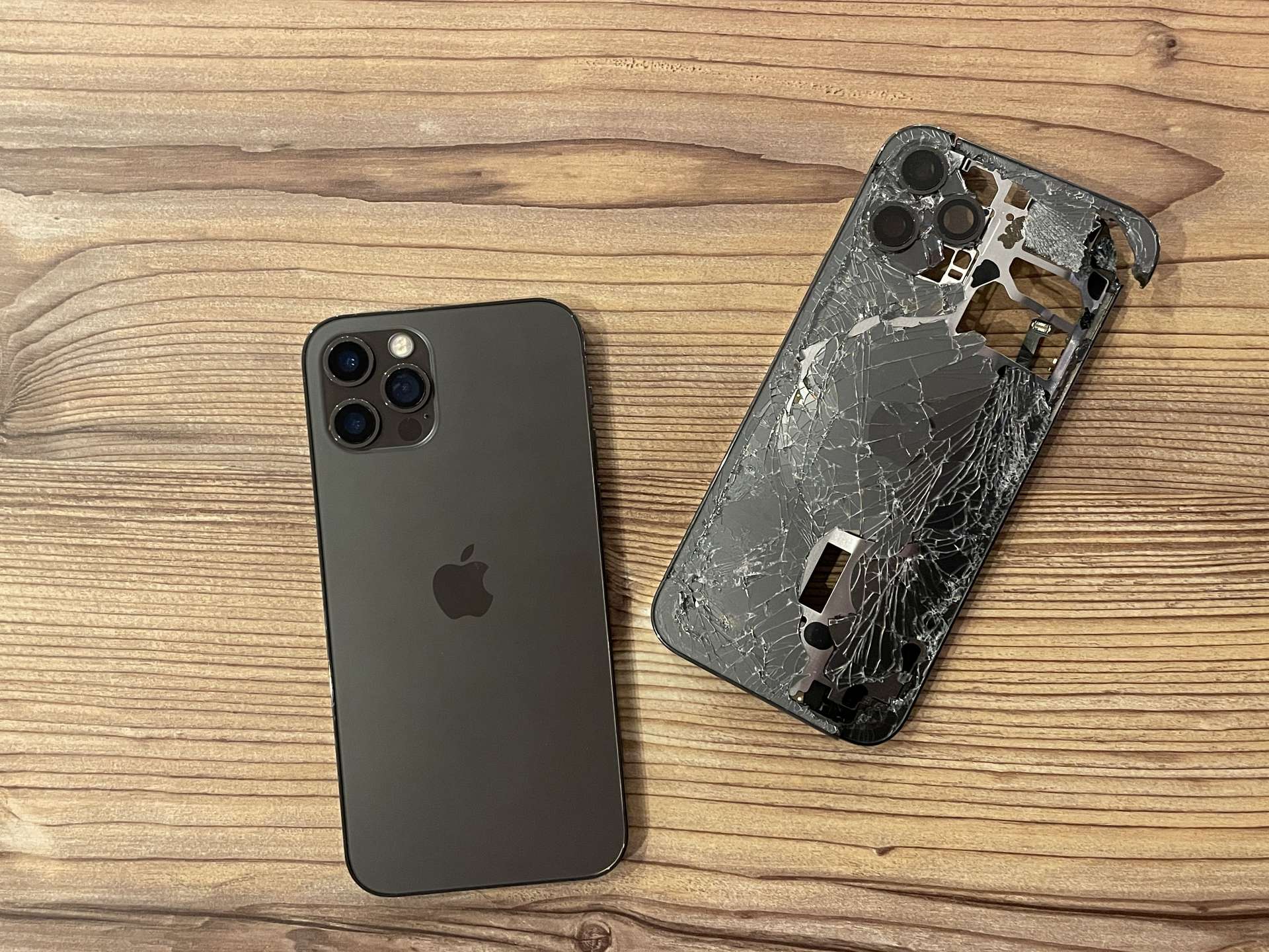 Opravený iPhone 13 Pro